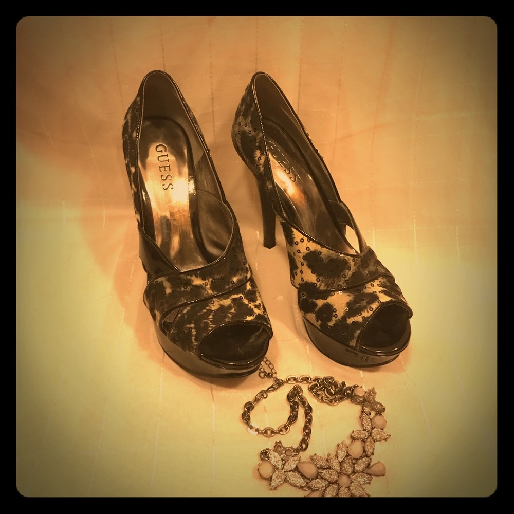 Guess Leopard Print Peeptoe Heels Size 6.5 EUC